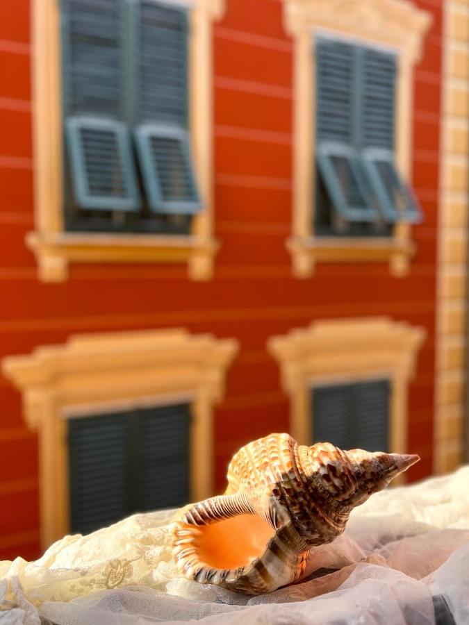 La Piccola Casa Di Ubs Apartment Sestri Levante Luaran gambar