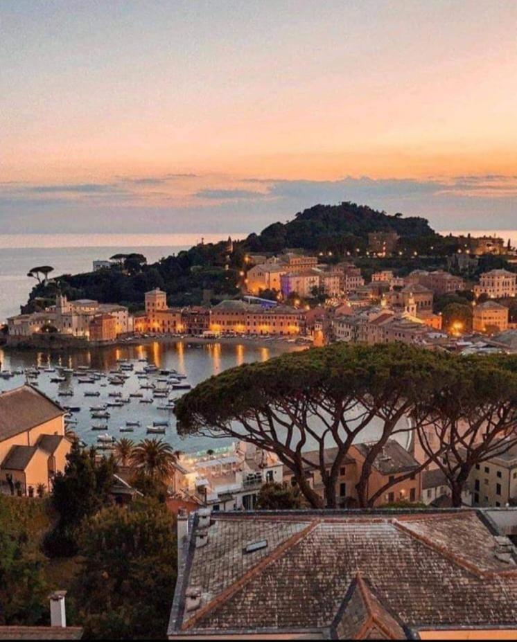 La Piccola Casa Di Ubs Apartment Sestri Levante Luaran gambar